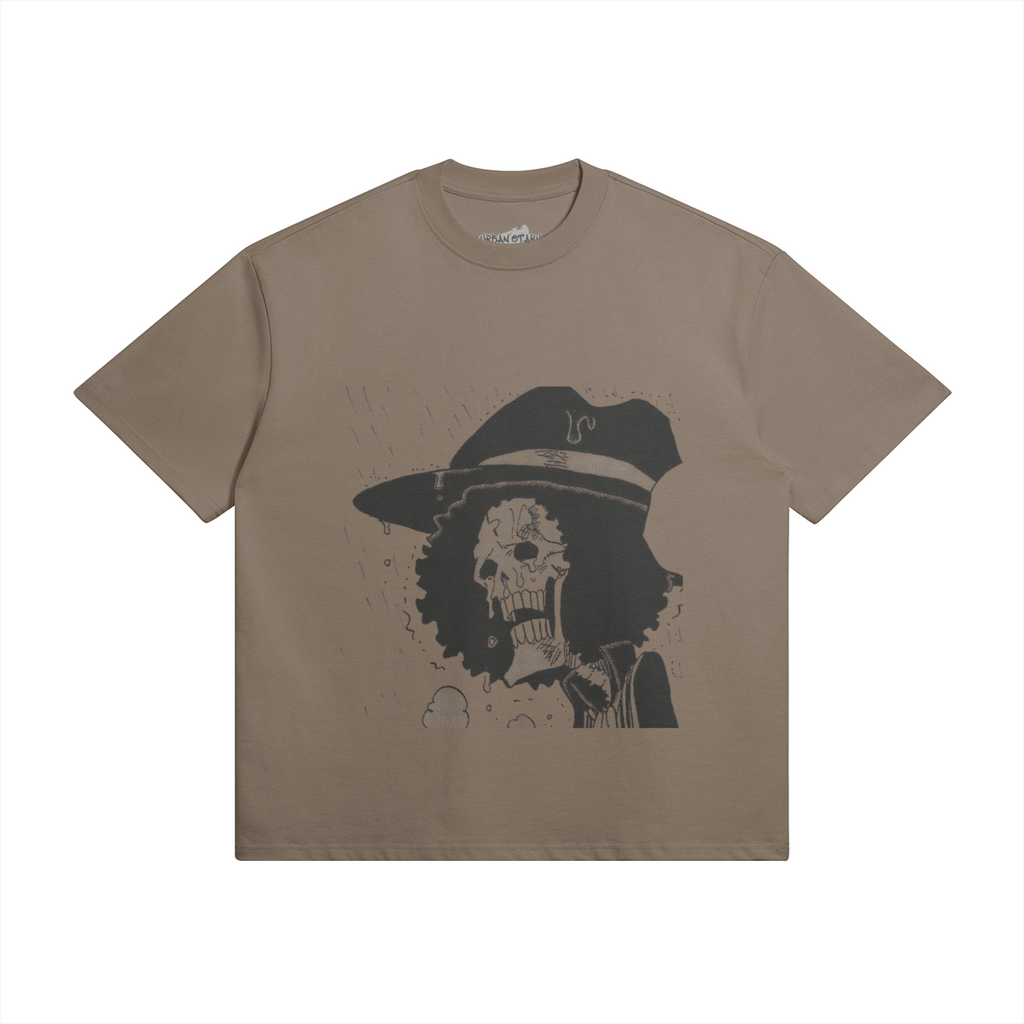 Grafisches Soul King Brook T-Shirt von PODpartner, detailreiche Drucke und weiches Stoffdesign sichtbar auf dem Bild.